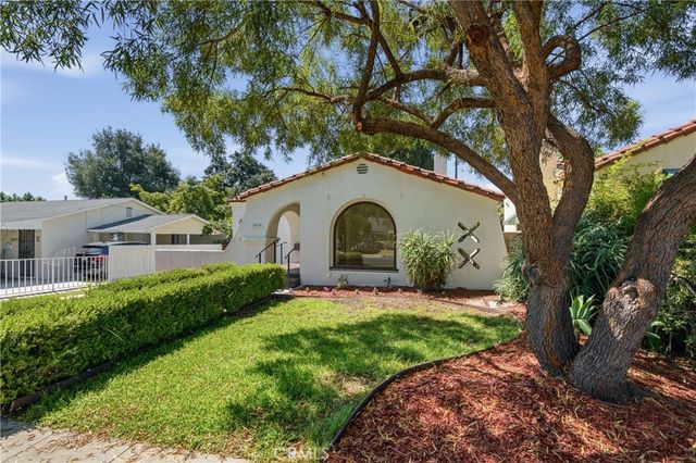3816 E Green, Pasadena, CA 91107