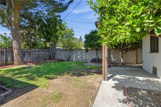 3816 E Green, Pasadena, CA 91107