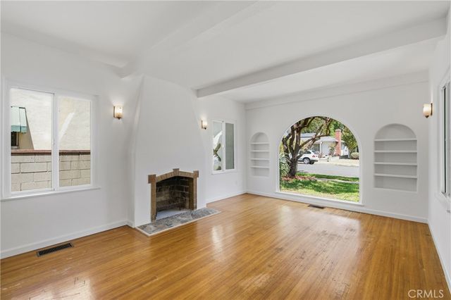 3816 E Green, Pasadena, CA 91107