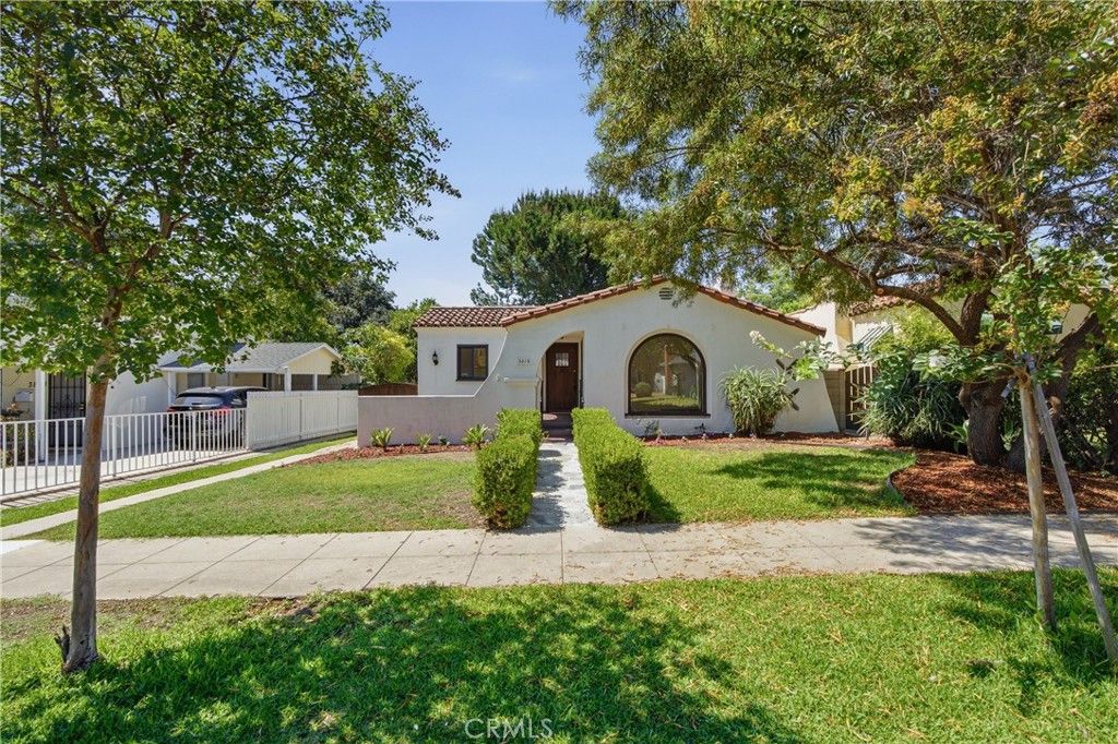 3816 E Green, Pasadena, CA 91107
