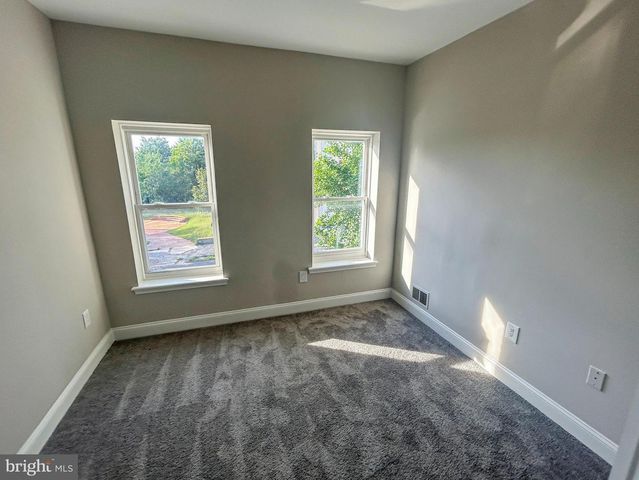 556 GOLD ST, Baltimore, MD 21217