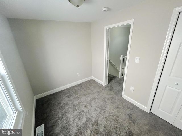 556 GOLD ST, Baltimore, MD 21217