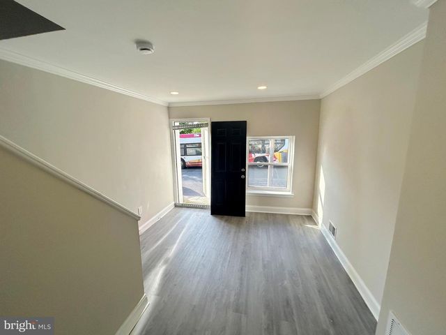 556 GOLD ST, Baltimore, MD 21217