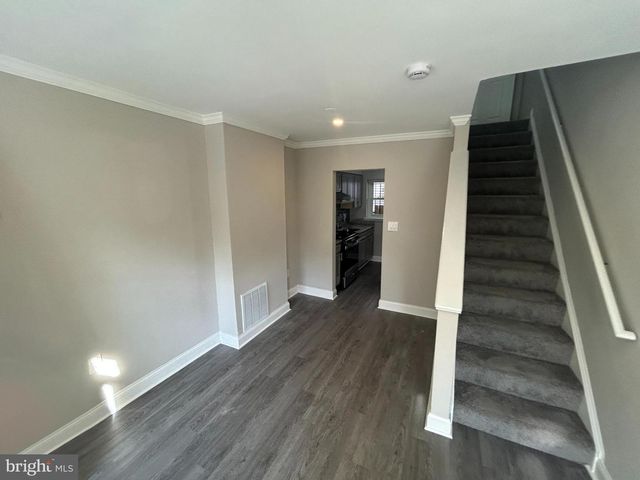 556 GOLD ST, Baltimore, MD 21217