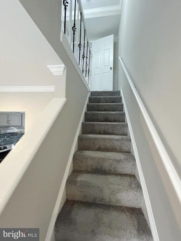 556 GOLD ST, Baltimore, MD 21217