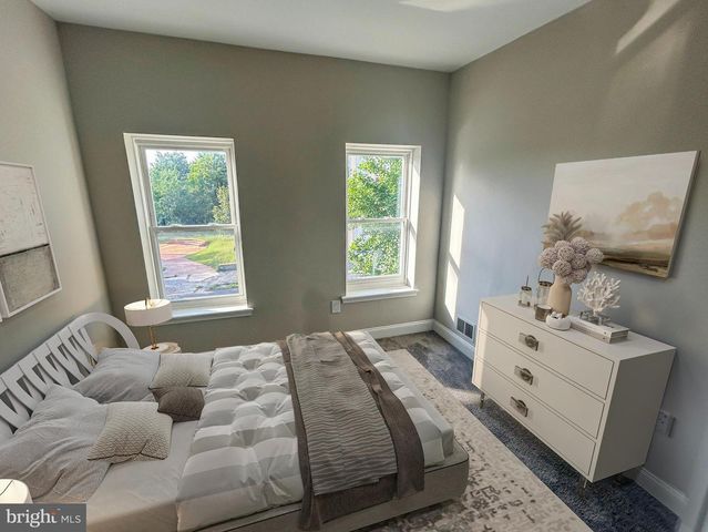 556 GOLD ST, Baltimore, MD 21217