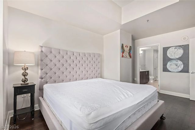 150 Las Vegas Boulevard 1918, Las Vegas, NV 89101