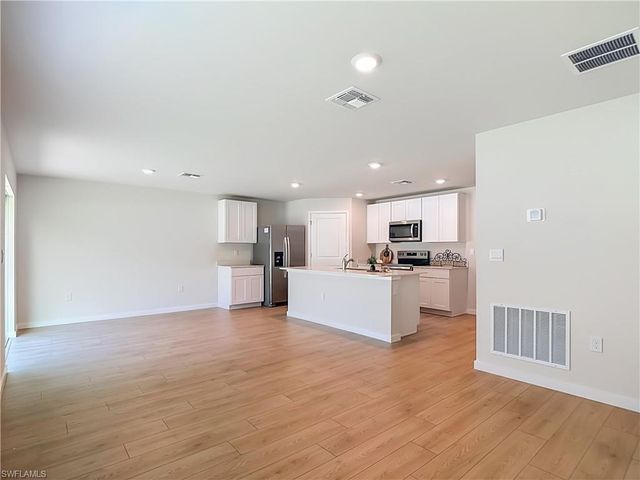 14168 Hemingway Oaks TRL, Fort Myers, FL 33905