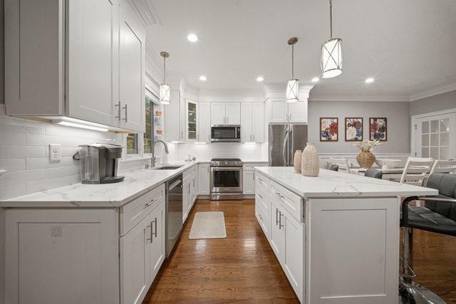 94 East Side Parkway 94, Newton, MA 02458