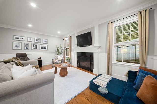 94 East Side Parkway 94, Newton, MA 02458