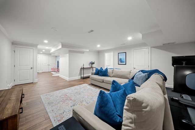 94 East Side Parkway 94, Newton, MA 02458
