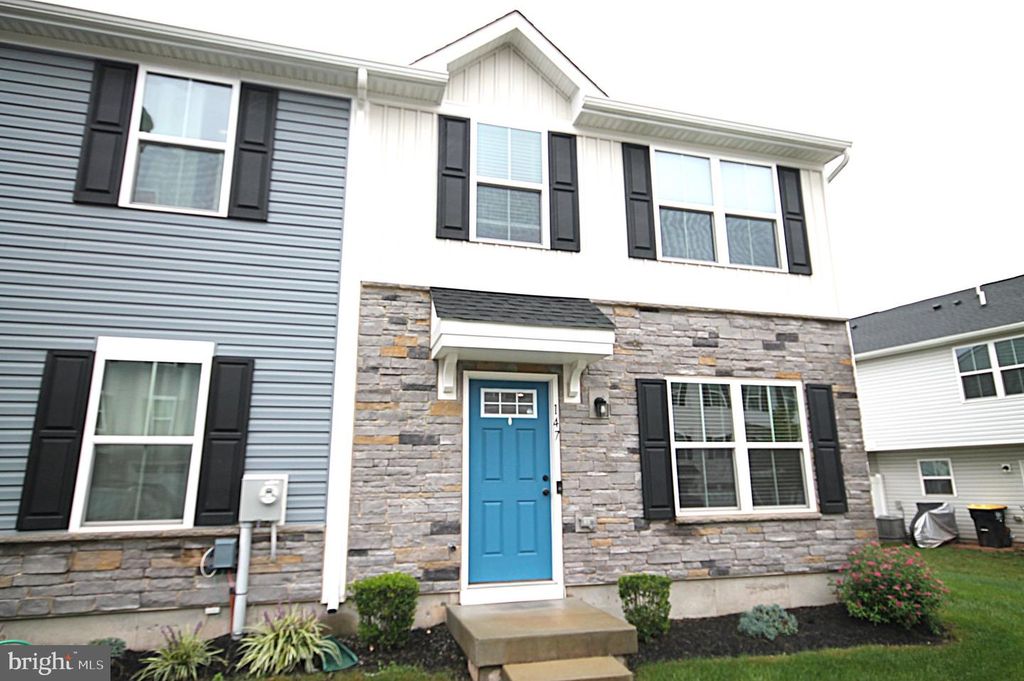 147 NELSON LN, Pottstown, PA 19464 — photo 2