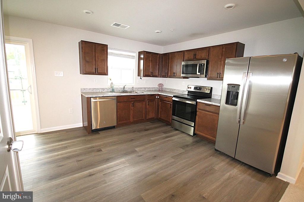 147 NELSON LN, Pottstown, PA 19464 — photo 5
