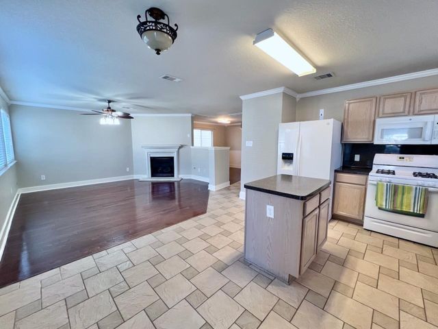 26848 Manor Crest Court, Kingwood, TX 77339