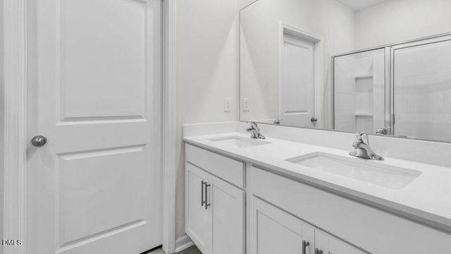 3069 Platinum Circle, West End, NC 27376