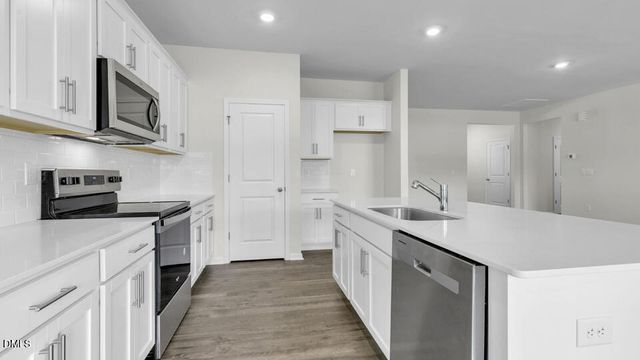 3069 Platinum Circle, West End, NC 27376