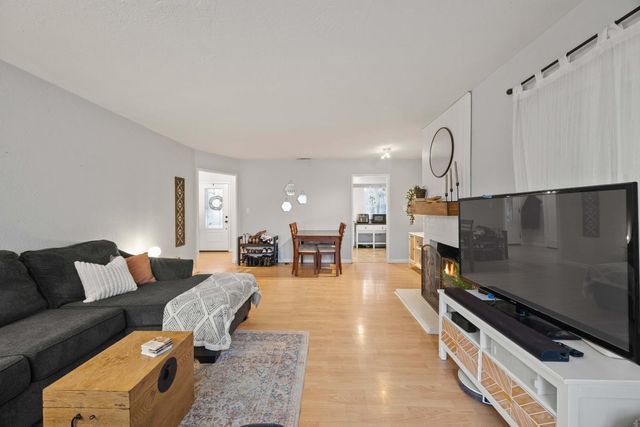 3105 Berkshire Way, Sacramento, CA 95864