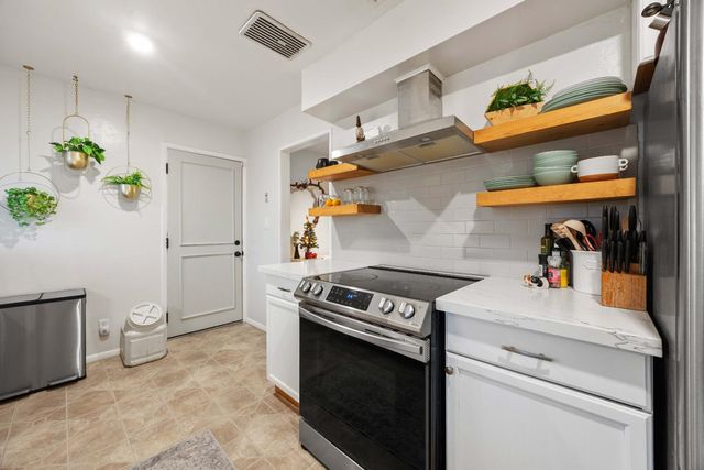 3105 Berkshire Way, Sacramento, CA 95864