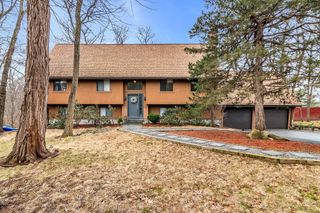 34 Parker, Framingham, MA 01702