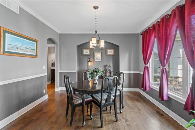 830 Evergreen Street, Basehor, KS 66007