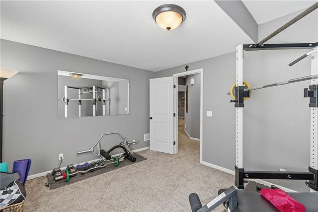 830 Evergreen Street, Basehor, KS 66007