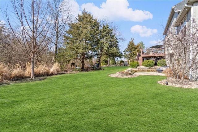 830 Evergreen Street, Basehor, KS 66007