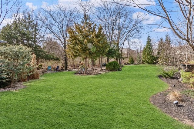 830 Evergreen Street, Basehor, KS 66007