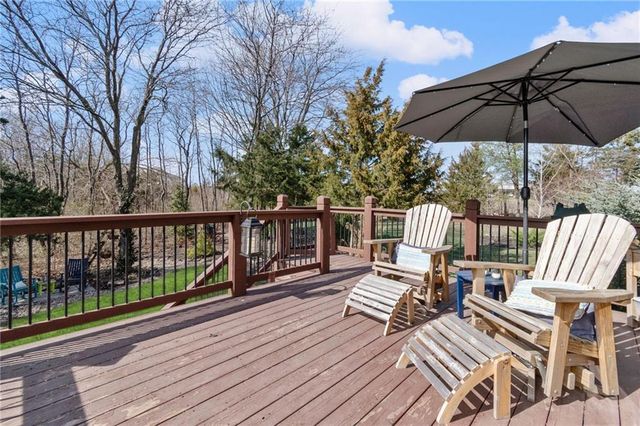 830 Evergreen Street, Basehor, KS 66007