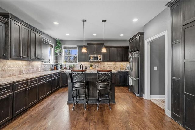 830 Evergreen Street, Basehor, KS 66007