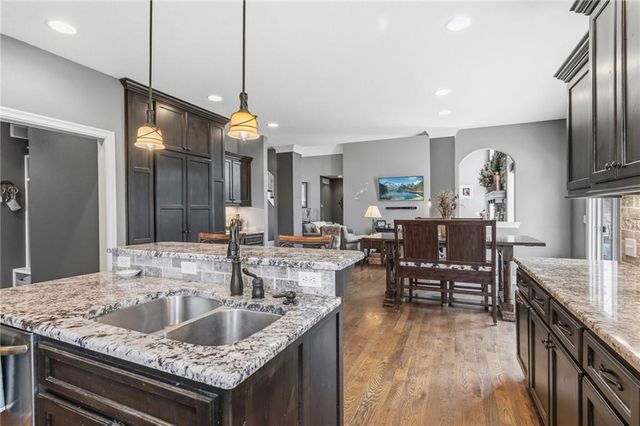 830 Evergreen Street, Basehor, KS 66007