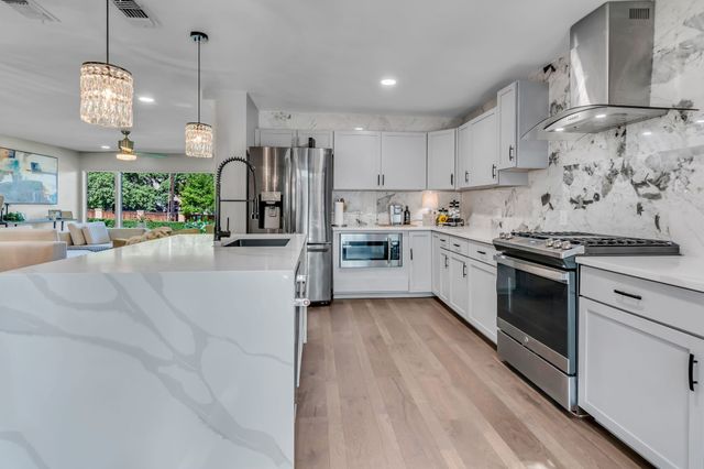 3449 WT PARR Road W, Grapevine, TX 76051