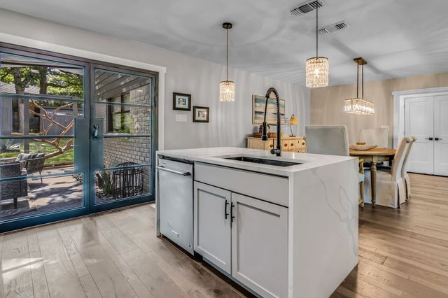 3449 WT PARR Road W, Grapevine, TX 76051