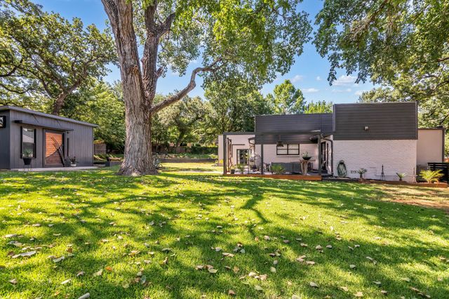 3449 WT PARR Road W, Grapevine, TX 76051