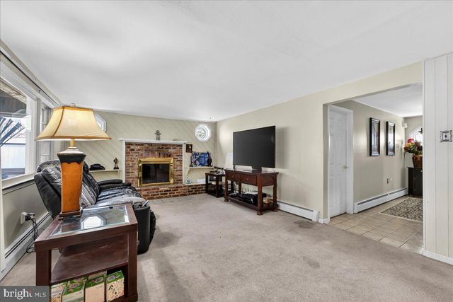 155 RICE DR, Morrisville, PA 19067