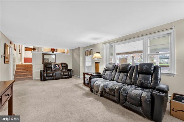 155 RICE DR, Morrisville, PA 19067