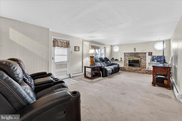 155 RICE DR, Morrisville, PA 19067