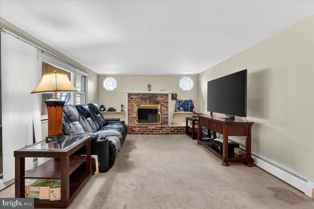 155 RICE DR, Morrisville, PA 19067