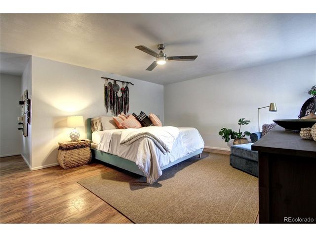 6134 E Mineral Dr, Centennial, CO 80112