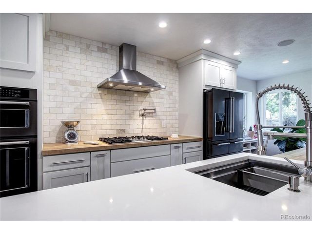 6134 E Mineral Dr, Centennial, CO 80112