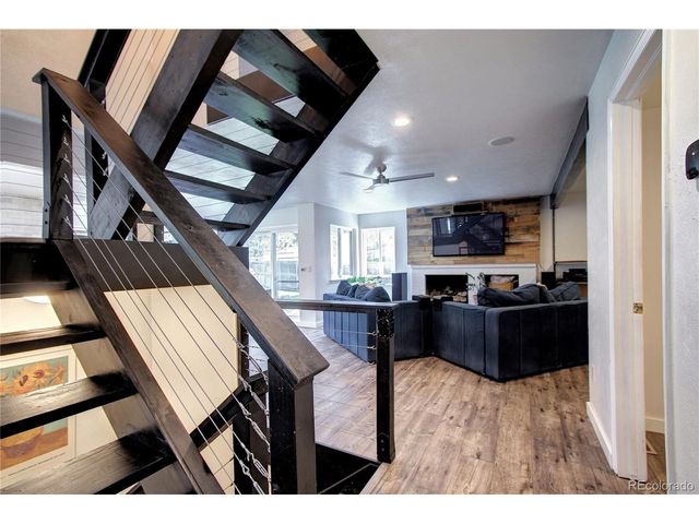 6134 E Mineral Dr, Centennial, CO 80112