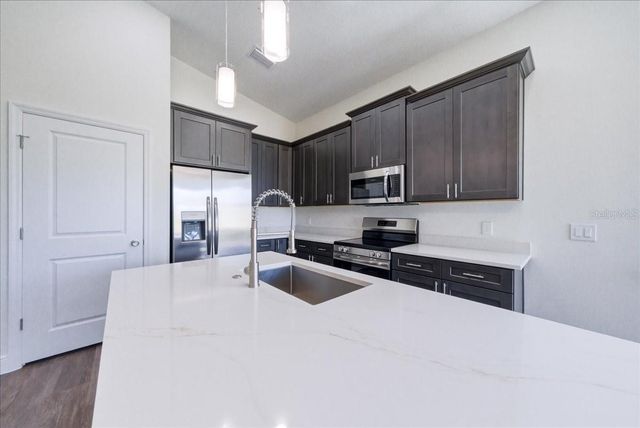 1302 MOSELLE AVENUE, Orlando, FL 32807