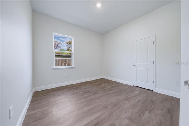 1302 MOSELLE AVENUE, Orlando, FL 32807