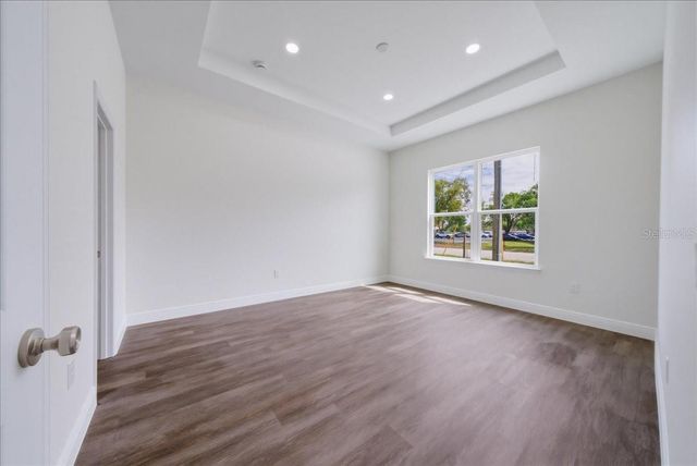 1302 MOSELLE AVENUE, Orlando, FL 32807