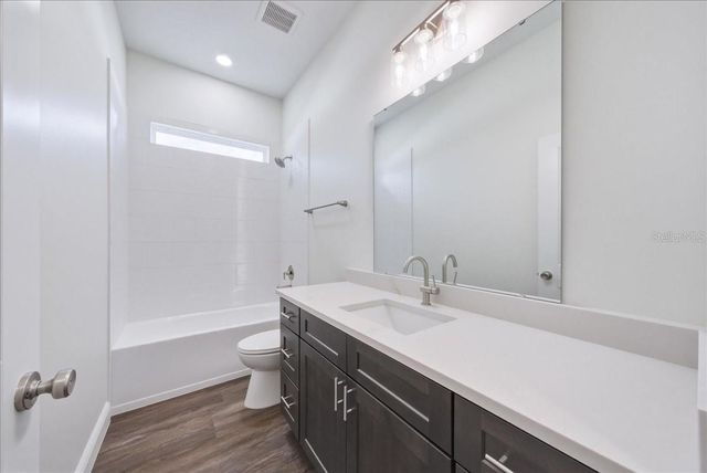 1302 MOSELLE AVENUE, Orlando, FL 32807