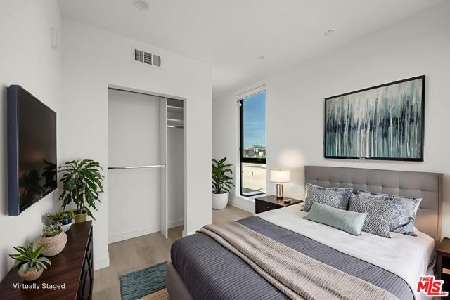 3755 S Canfield Avenue 101, Los Angeles, CA 90034