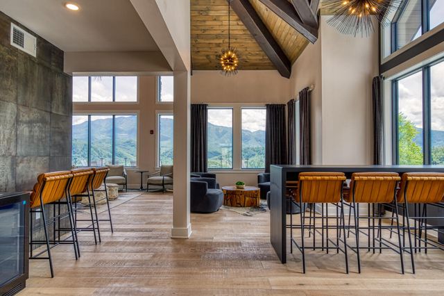 855 Campbell Lead Road, Gatlinburg, TN 37738