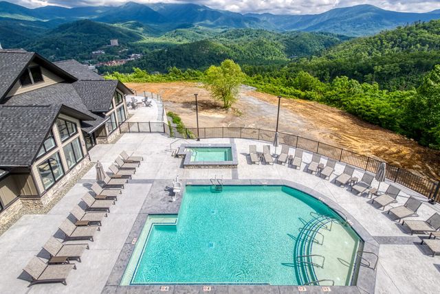 855 Campbell Lead Road, Gatlinburg, TN 37738