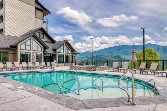 855 Campbell Lead Road, Gatlinburg, TN 37738