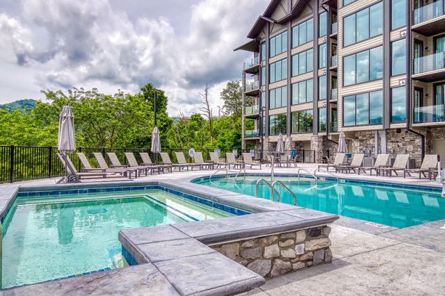 855 Campbell Lead Road, Gatlinburg, TN 37738