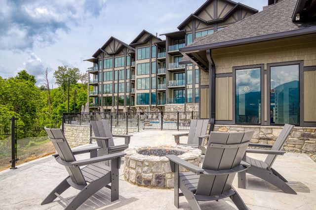 855 Campbell Lead Road, Gatlinburg, TN 37738